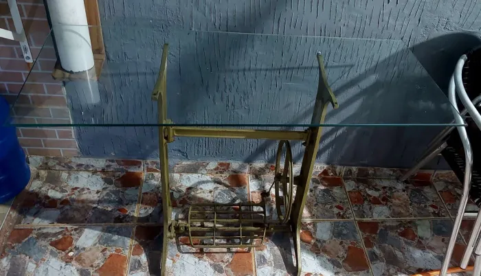 Mesa de centro de vidro
