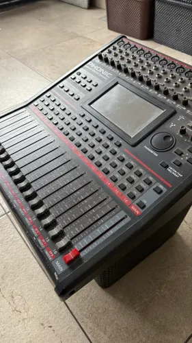 MESA DE SOM PHONIC