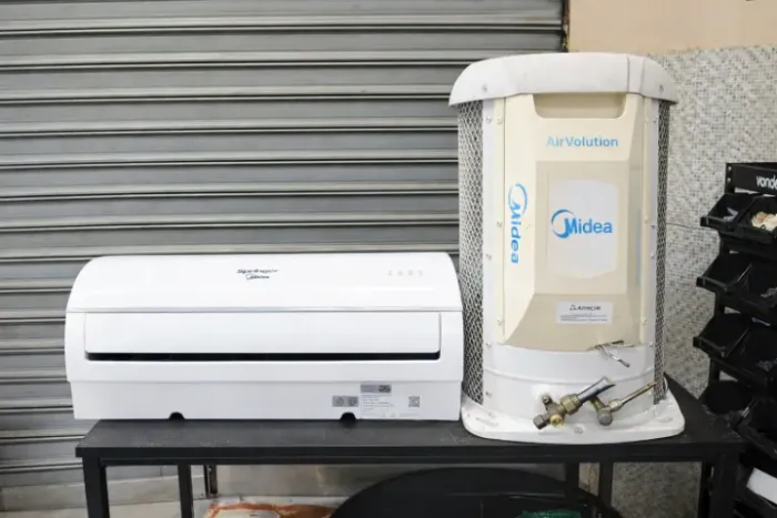 Ar-Condicionado Springer Midea 12.000 BTUs 220V - Excelente Estado