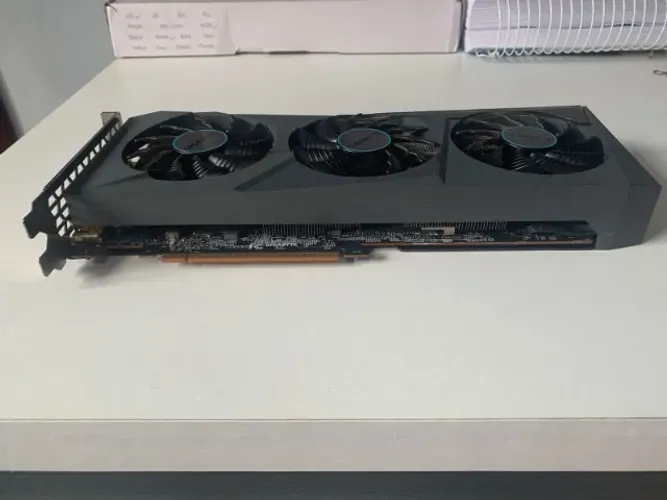 Placa de Vídeo AMD RX 6700 XT GIGABYTE EAGLE 12GB