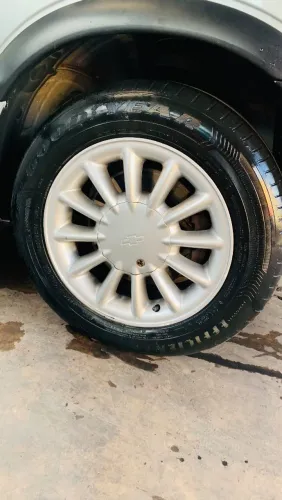 Jogo da rodas Power tek aro 15 com pneus Goodyear 195x65x15 omega Zafira 5x110.