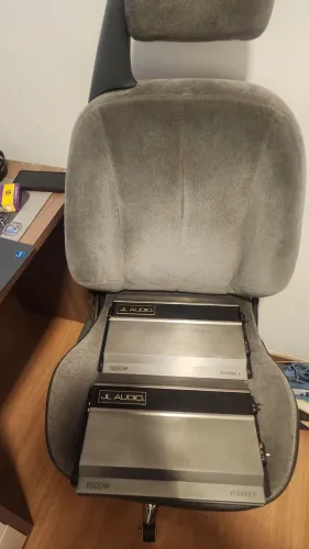 Modulo/potencia som automotivo JL audio