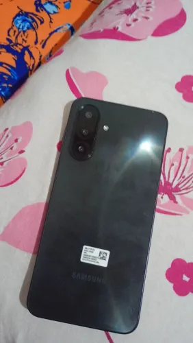 Vendo Samsung a17 estado- problema na tela com toc fantasma mais está pegando normalmente
