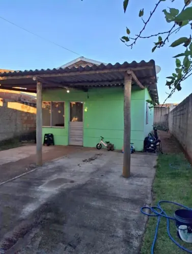Vendo essa casa simples em Planalto Linhares