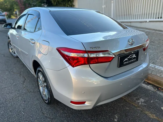 Toyota Corolla GLI 1.8 Flex 16V Aut. 2017