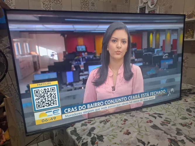 Vendo tv esmart Philco 50 polegadas toda boa 