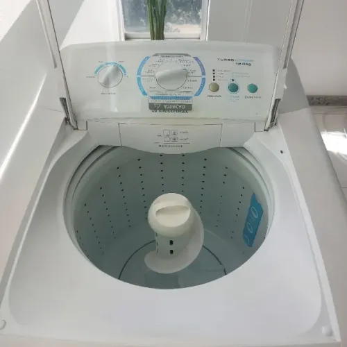 Máquina de lavar roupas - Eletrolux 12kg