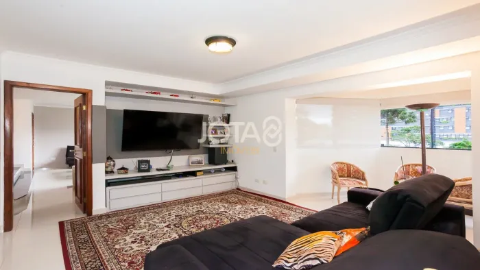 APARTAMENTO REFORMADO PARA LOCAÇÃO NO BATEL - FACE NORTE Elegância e Conforto No Batel - J