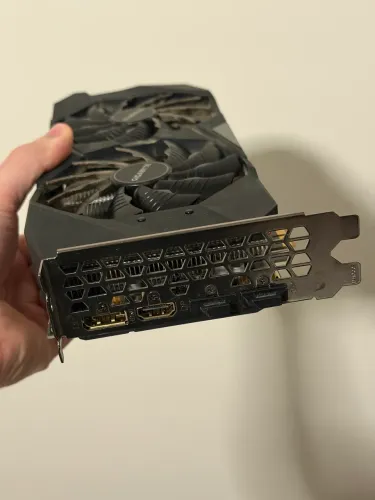 [Leia Descrição] GTX 1070 TI Gigabyte