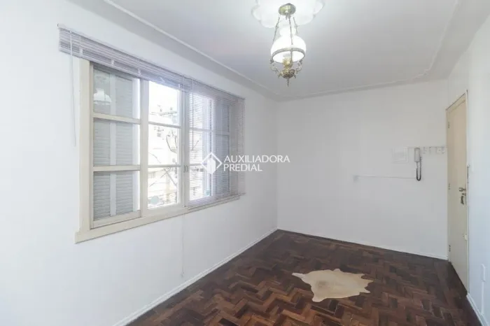 Apartamento JK no Menino Deus