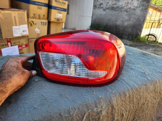 Lanterna Direita KWID 17/22 original