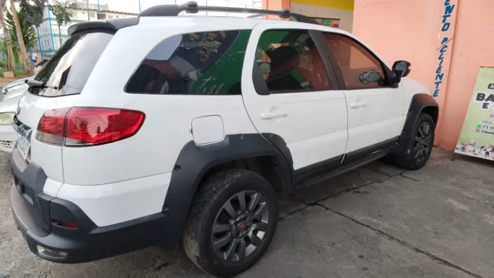 Fiat Palio Weekend Adventure Locker 1.8 Flex 2017