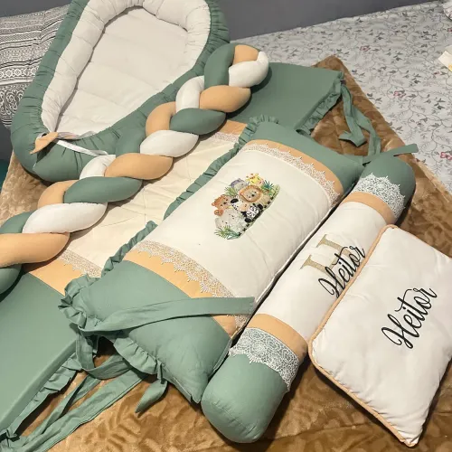 VENDI KIT BERÇO COM NOME DE HEITOR
