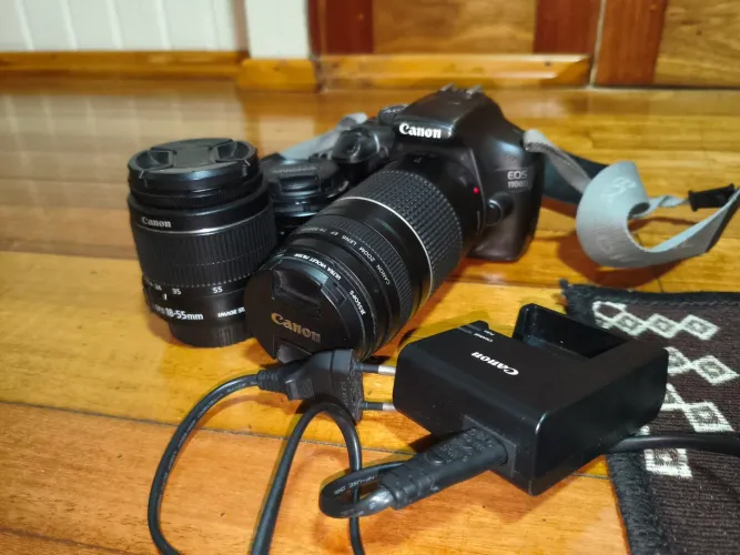 Máquina fotográfica EOS 1100
