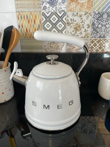 SMEG Chaleira de assobio retrô