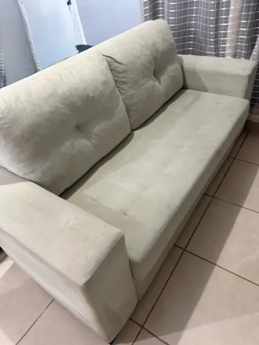 Sofá 2 Lugares Bege/Off-White - Confortável e Bem Conservado