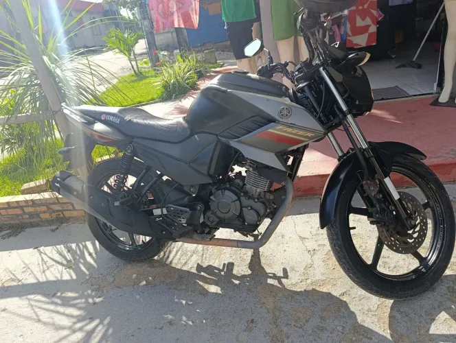 Moto em ótimas condições 