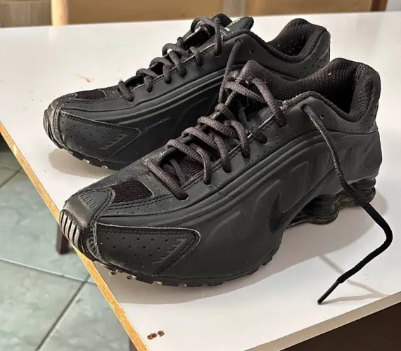 Nike Shox R4 T41 primeira linha  (desapego)
