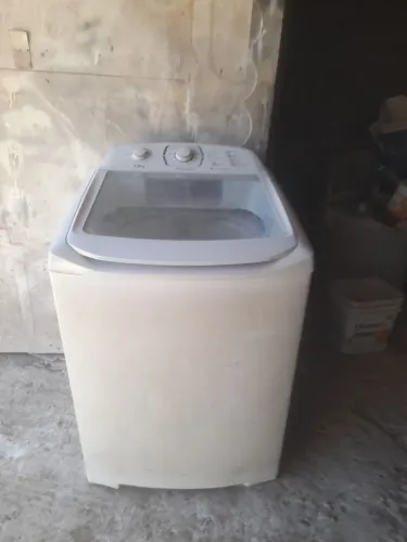 Vendo máquina de lavar roupas Electrolux 13 quilos