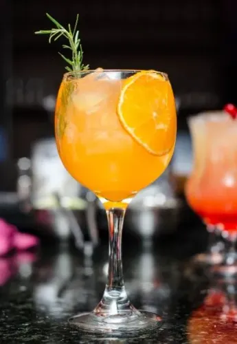 Bartender ou bargirl?
