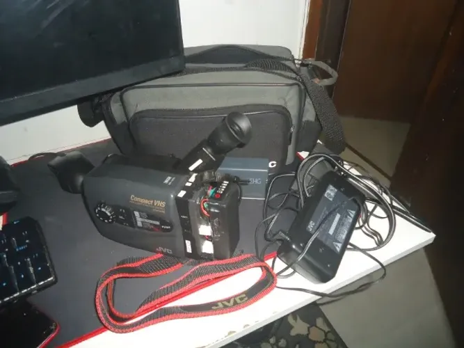 Filmadora JVC GR-AX 210 FUNCIONANDO PERFEITAMENTE!