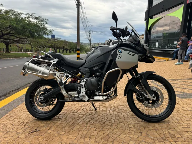 BMW F 900 GS ADVENTURE PLUS TRIPLE BLACK