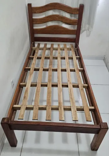 Cama de Solteiro Madeira Maciça