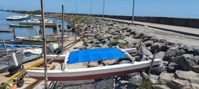 catamarã hobie cat, lona náutica e motor de rabeta