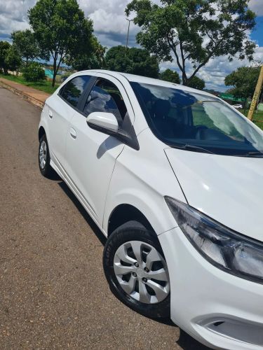 Imagem de Chevrolet Onix Hatch LT 1.0 8V Flex Power Mec. 4P 2015
