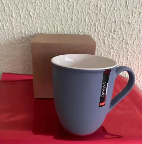 Caneca de ACerâmica Cinza Fosca da Coleção Oranna