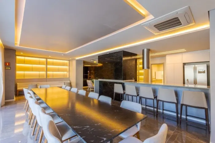 Apartamento para Locação no Jardim Europa com 3 dormitórios e 189 m² de área útil
