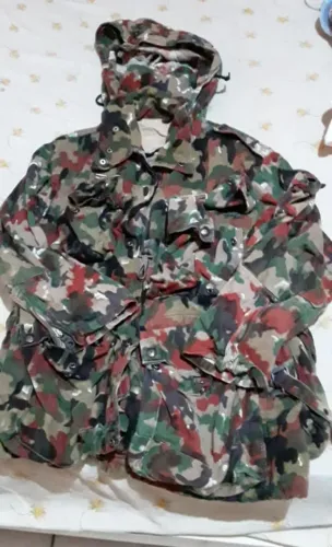 Parka original Exército Suiço, velho modelo.
