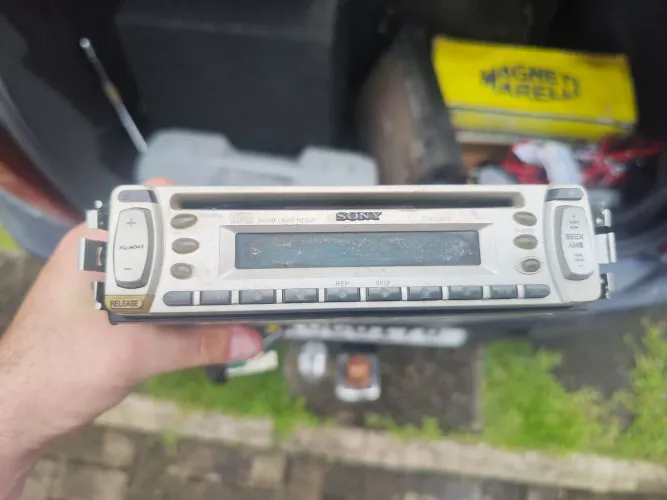 Rádio de som automotivo Sony 