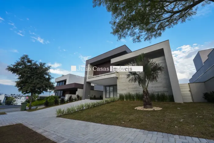 Casa à Venda Mobiliada com 4 Suítes, Piscina e Área Gourmet- Alphaville Nova Esplanada, Vo