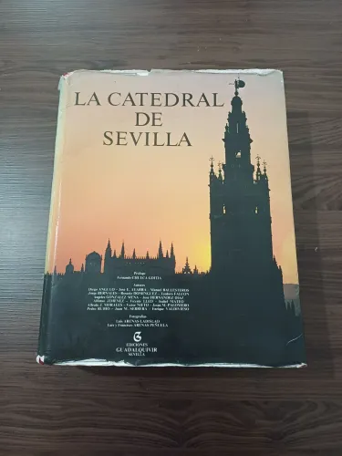 La Catedral de Sevilla (1984) - Guadalquivir, Capa Dura.<br>Livro monumental (856 págs)