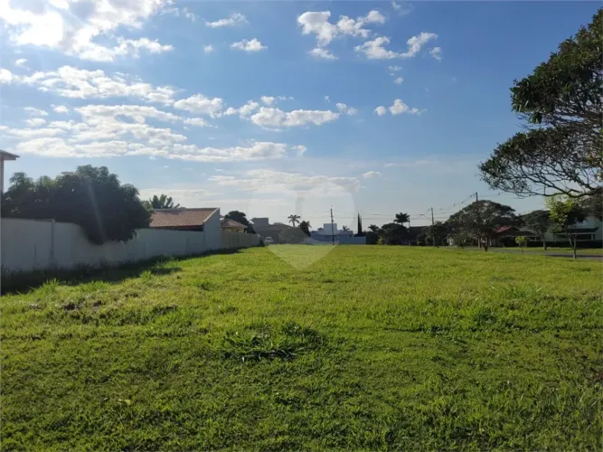 Terreno à venda no condomínio Village Ipanema 1, Araçoiaba Da Serra - SP