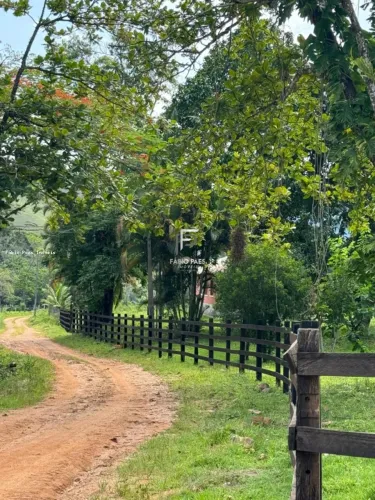 Fazenda para Venda em Silva Jardim, Área Rural, 3 dormitórios, 1 suíte, 4 banheiros, 3 vag