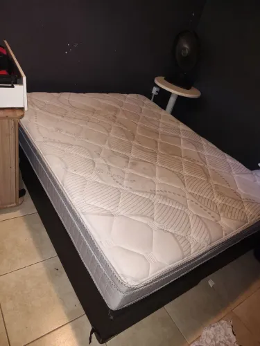 Cama Queen