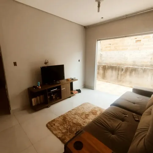 VENDO CASA TERREA EM IPERÓ BAIRRO JARDIM ALAMANDAS ( VI1056 )