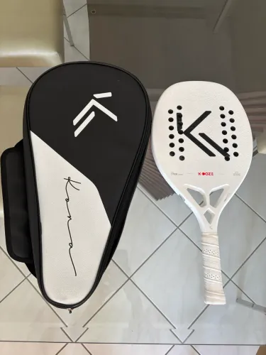 Raquete Kona k-doze beach tennis