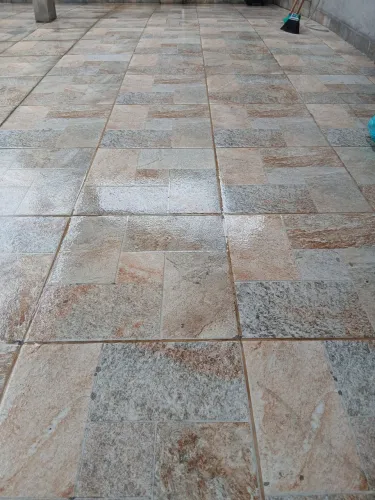 40m2 de piso antiderrapante 53x53