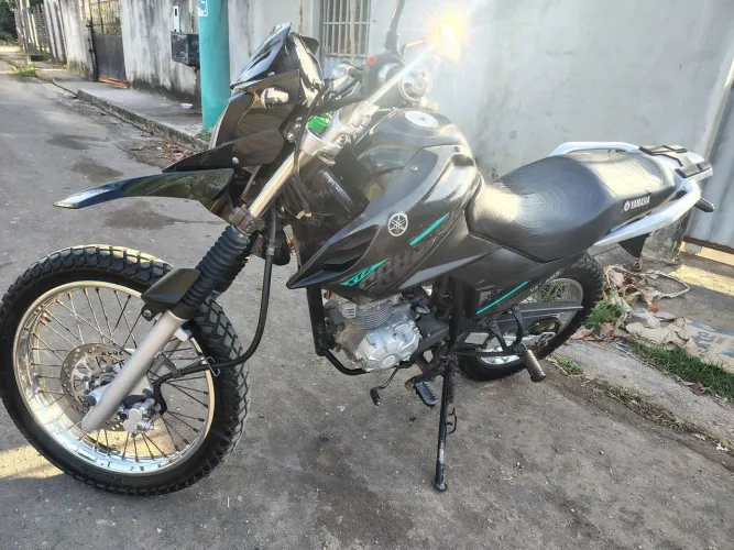 Vendo moto 8,500 .00