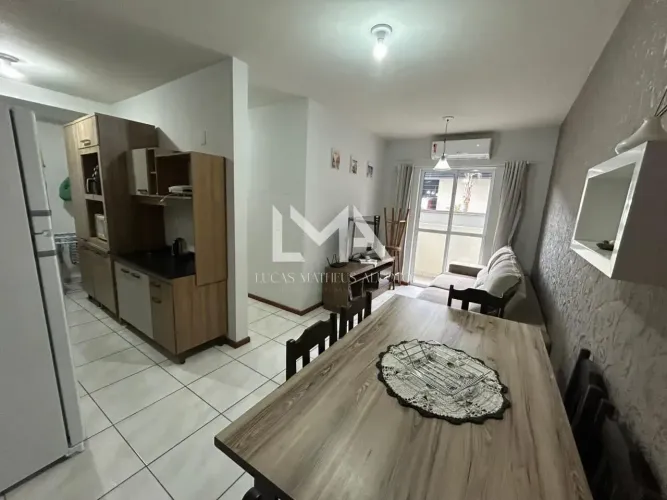 ALUGA-SE APARTAMENTO DE 2 QUARTOS, MOBILIADO EM ITAPEMA