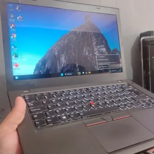 Notebook thinkpad i3 sexta geração com 16 de ram 