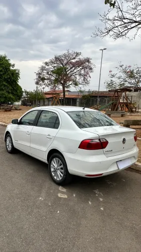 Volkswagen Voyage Comf/highli. 1.6 MI T.flex 8V 4P 2015