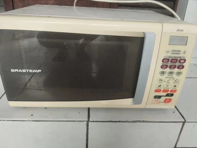 Vendo um microondas Brastemp 