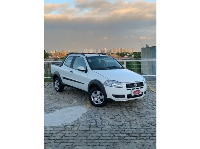 Fiat Strada Working 1.4 MPI Fire Flex 8V CD 2013