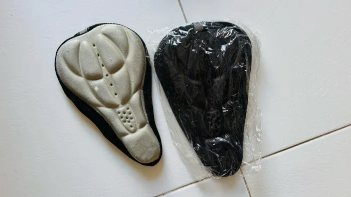 Kit com 2 capas acolchoadas para selim de bicicleta