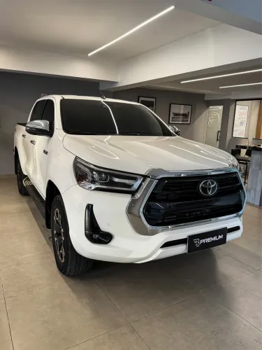 Toyota Hilux CD SRX 4X4 2.8 TDI 16V Diesel Aut. 2024