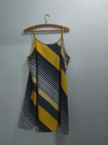 Vestido Feminino Alça Moça Bonita Estampa Geométrica Poá